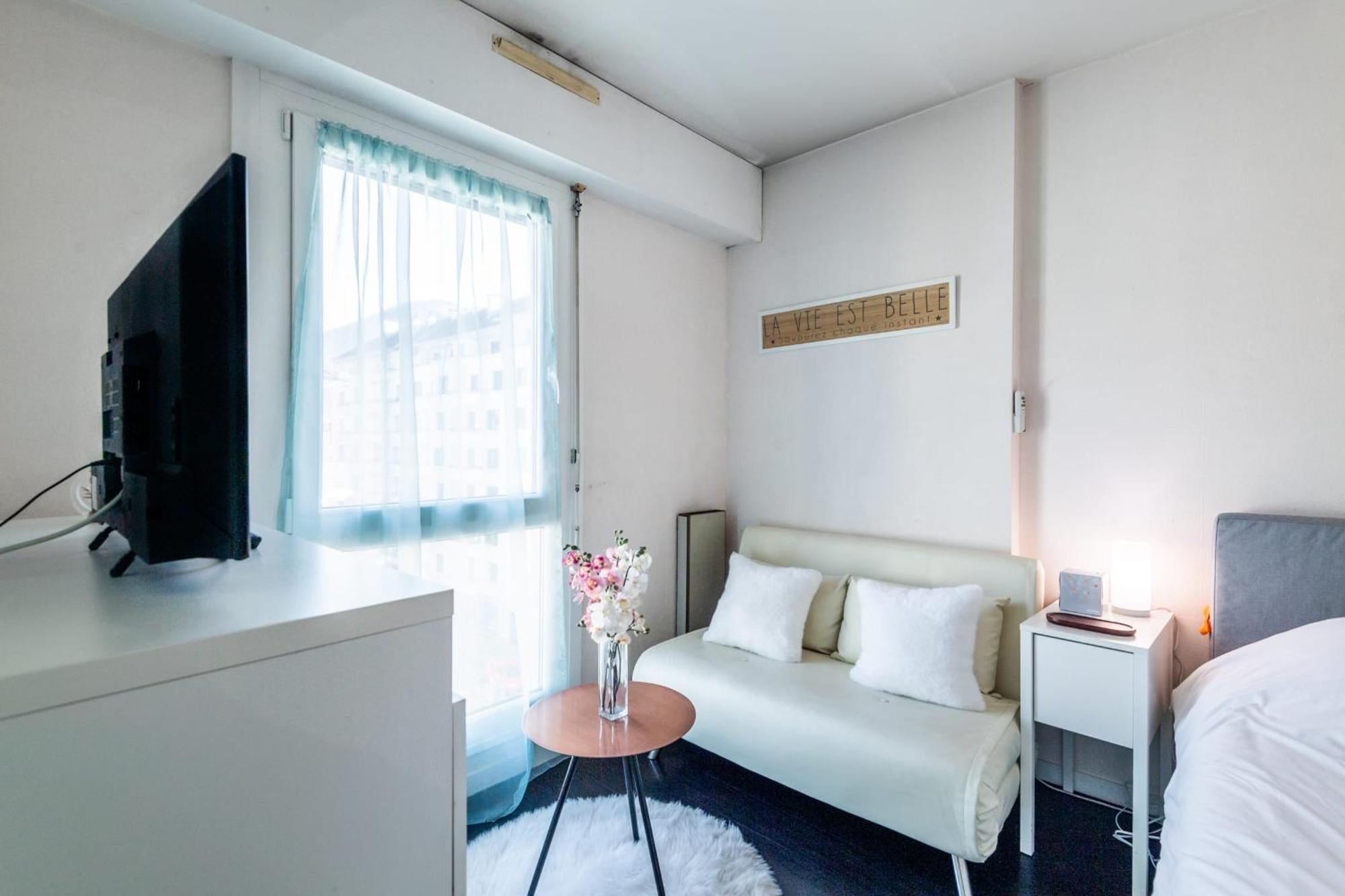 Revon - City Center Flat Annecy Exteriör bild